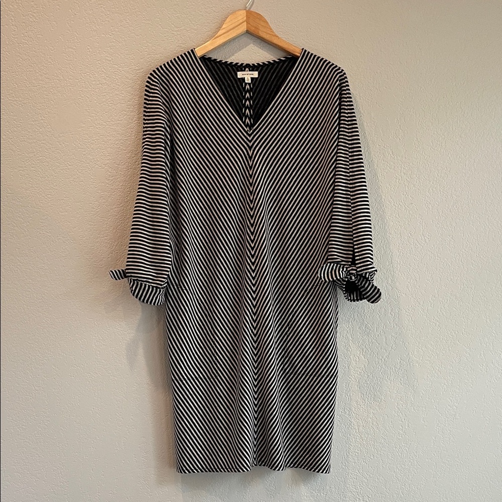 Max Studio Black and White Diagonal Striped Dress